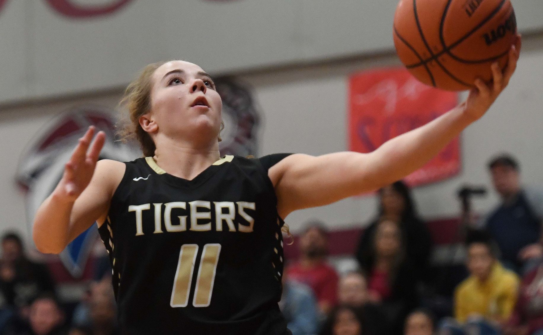 030420-s-girlsbb 04.JPG